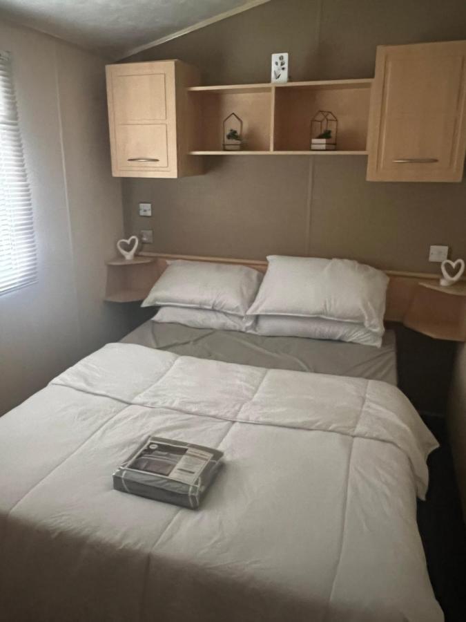 Lisa And Laddy Caravan Hire Meliden المظهر الخارجي الصورة